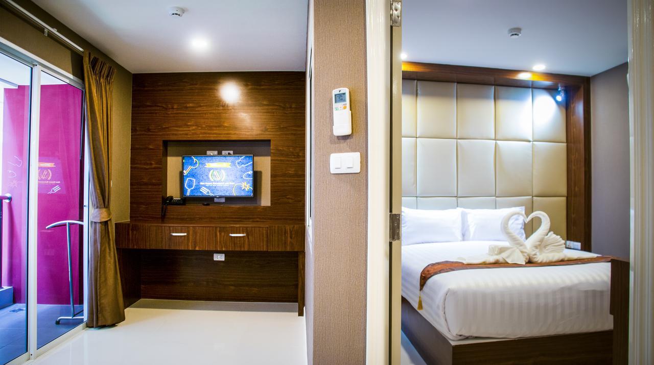 Family Residence Pattaya Exterior photo